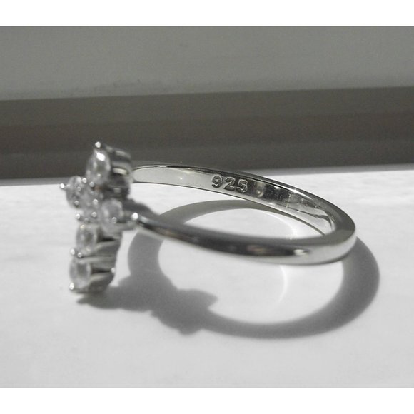 925 STERLING SILVER Dainty Cross Cubic Zirconia Ring - Picture 10 of 16